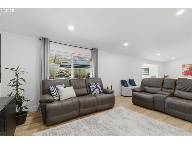 8146 Sw LORI Way, Beaverton, OR 97007