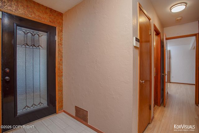 2540 Lord Baranof Drive, Anchorage, AK 99517