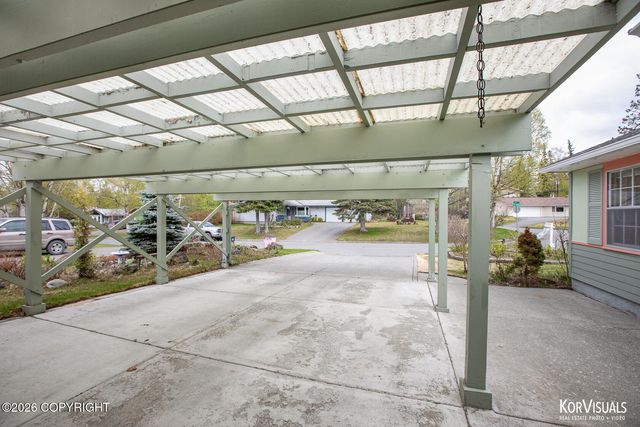 2540 Lord Baranof Drive, Anchorage, AK 99517