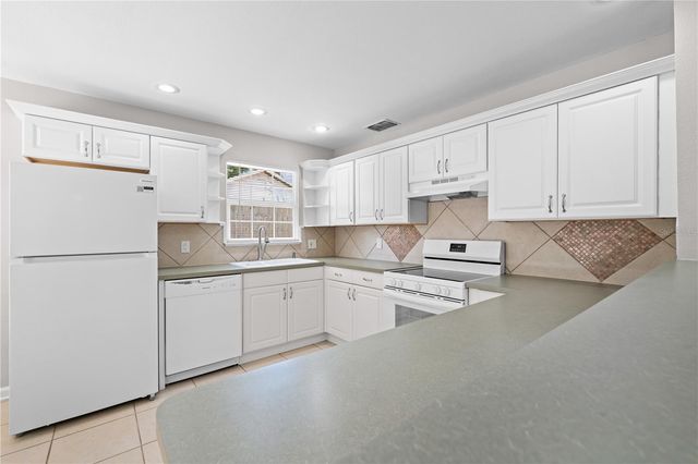 1839 BURTON DRIVE, St Cloud, FL 34771