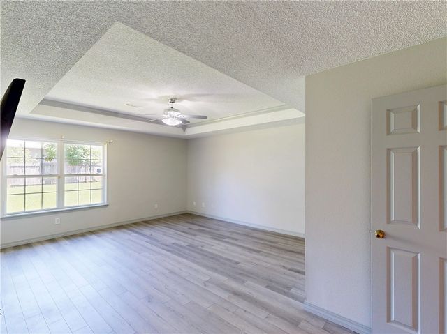 34 N Letitia Avenue, Fayetteville, AR 72701