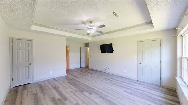 34 N Letitia Avenue, Fayetteville, AR 72701