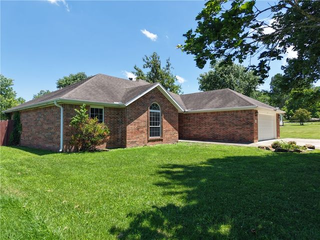 34 N Letitia Avenue, Fayetteville, AR 72701
