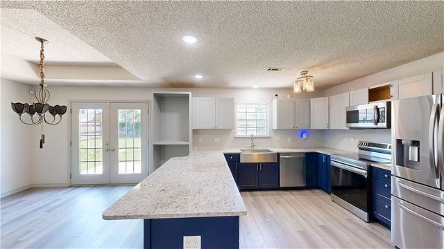 34 N Letitia Avenue, Fayetteville, AR 72701