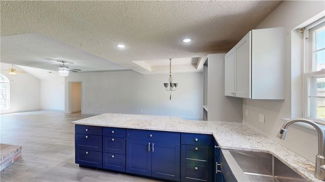 34 N Letitia Avenue, Fayetteville, AR 72701