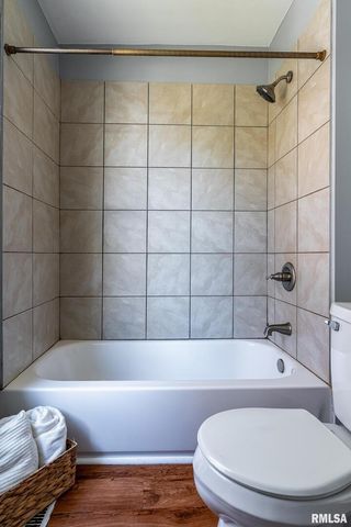 1127 N Ripley St Street, Davenport, IA 52803