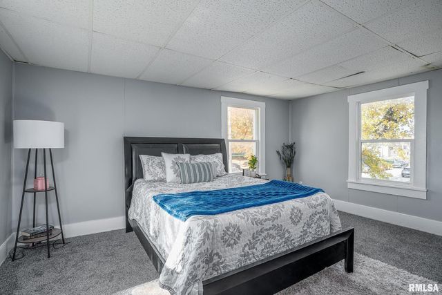 1127 N Ripley St Street, Davenport, IA 52803