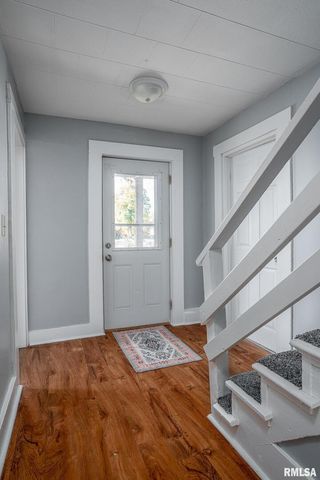 1127 N Ripley St Street, Davenport, IA 52803