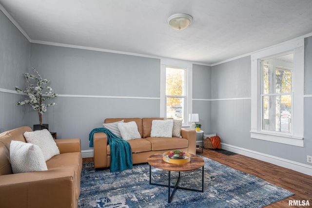 1127 N Ripley St Street, Davenport, IA 52803