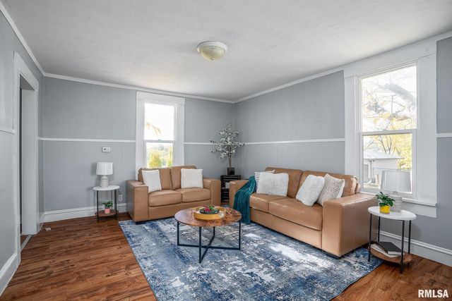 1127 N Ripley St Street, Davenport, IA 52803