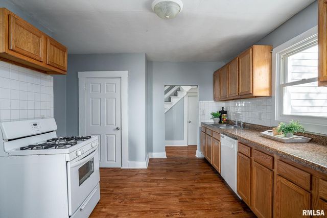 1127 N Ripley St Street, Davenport, IA 52803