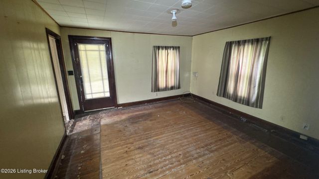 4610 Crawford Ave, Louisville, KY 40258
