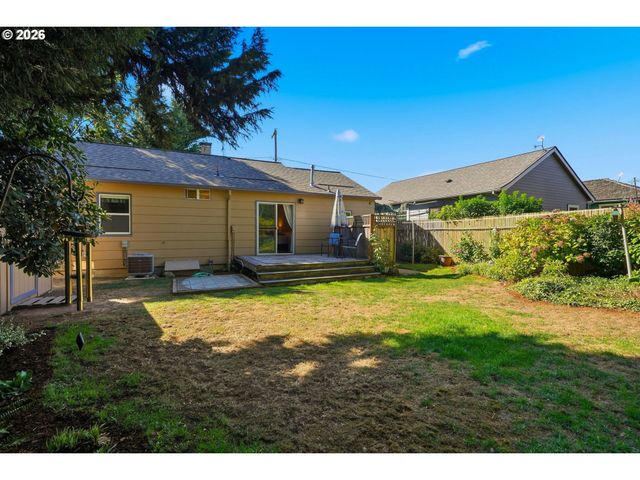 9715 N SYRACUSE St, Portland, OR 97203