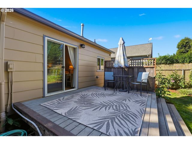 9715 N SYRACUSE St, Portland, OR 97203