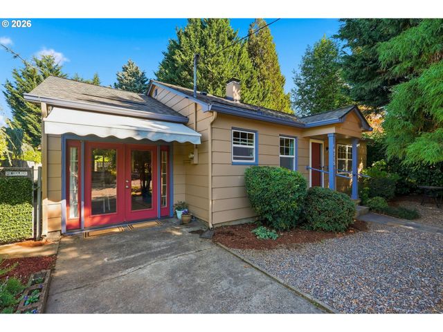 9715 N SYRACUSE St, Portland, OR 97203
