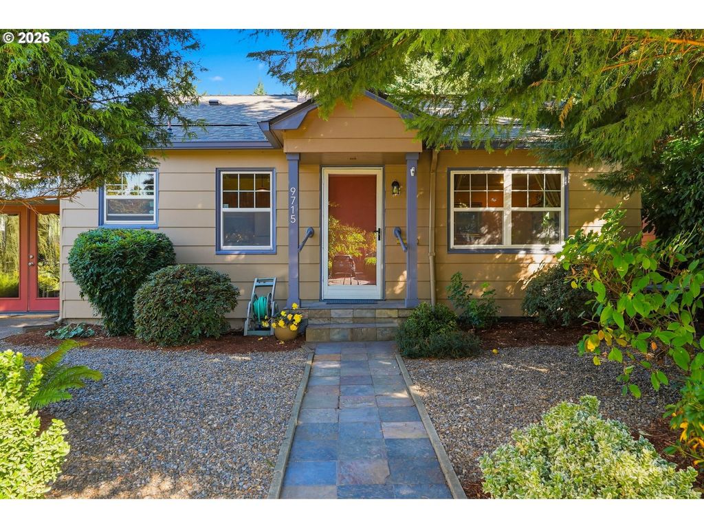 9715 N SYRACUSE St, Portland, OR 97203