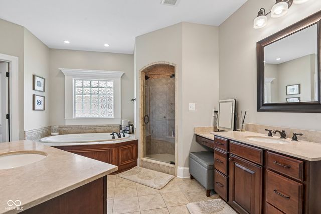 14668 Whispering Breeze Drive, Fishers, IN 46037