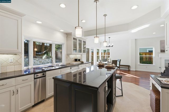 122 Briar Pl, Danville, CA 94526