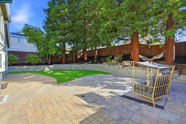 122 Briar Pl, Danville, CA 94526