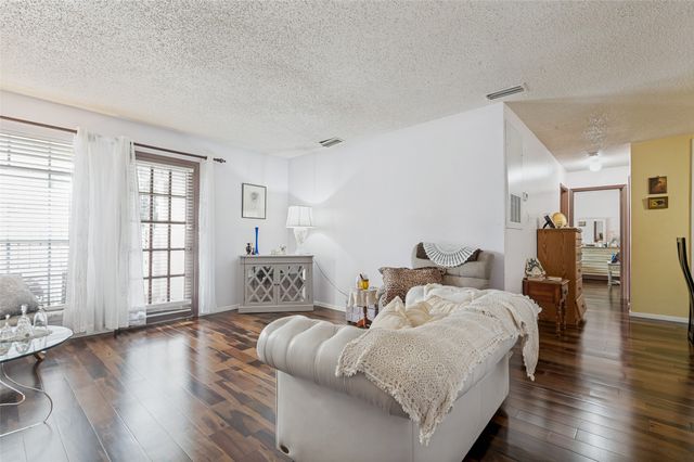 5981 Arapaho Road 309, Dallas, TX 75248