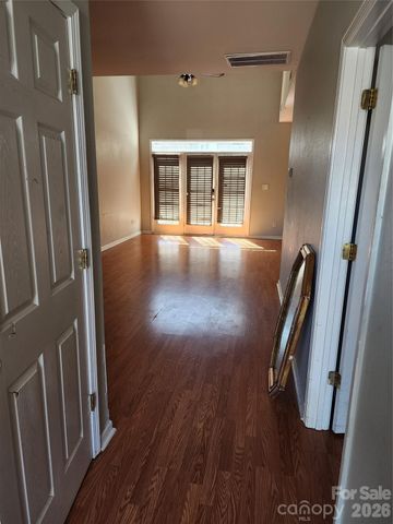 14718 Lions Pride Court, Charlotte, NC 28273