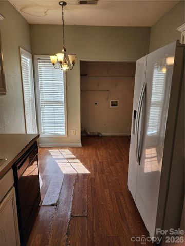 14718 Lions Pride Court, Charlotte, NC 28273