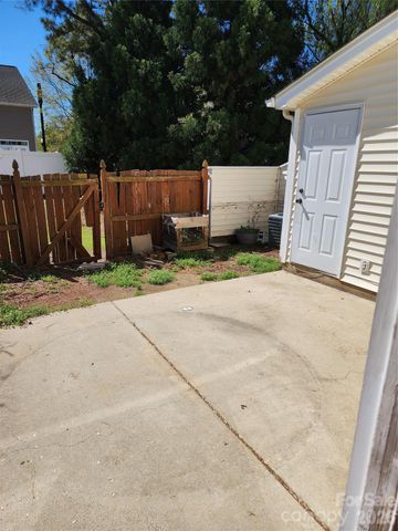 14718 Lions Pride Court, Charlotte, NC 28273