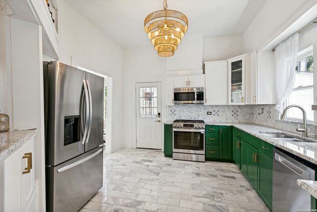 234 W WOODLAWN AVE, San Antonio, TX 78212