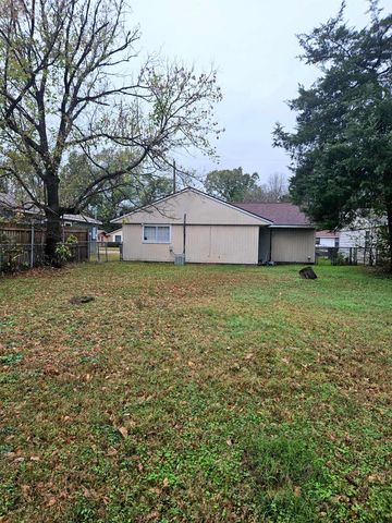 3309 N Luberta, Tyler, TX 75702