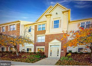 1130 HUNTMASTER TER NE #102, Leesburg, VA 20176