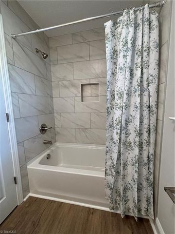 1352 Calvert Drive, Winston-salem, NC 27107