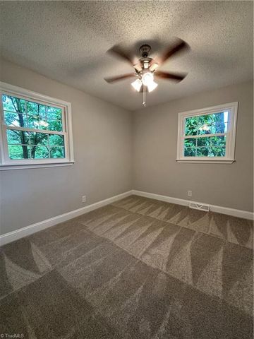 1352 Calvert Drive, Winston-salem, NC 27107