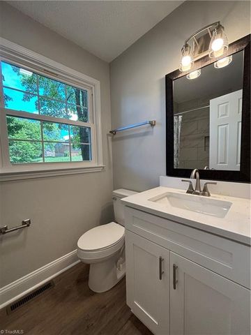 1352 Calvert Drive, Winston-salem, NC 27107