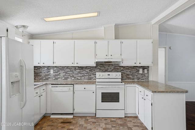 11130 SHERRY DRIVE, Holts Summit, MO 65043