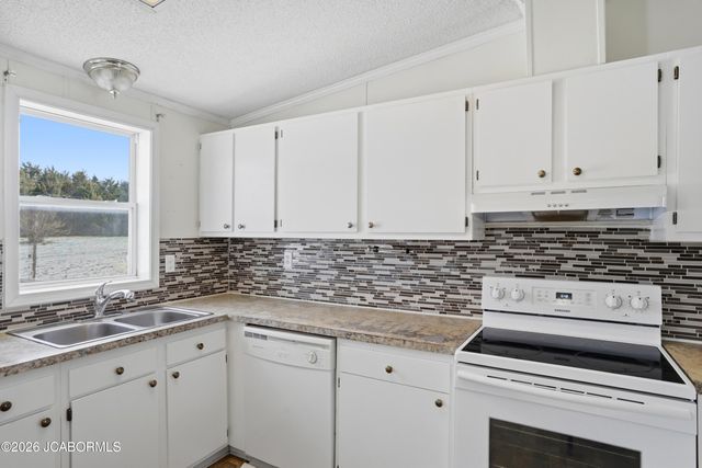 11130 SHERRY DRIVE, Holts Summit, MO 65043