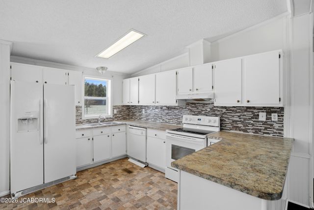 11130 SHERRY DRIVE, Holts Summit, MO 65043