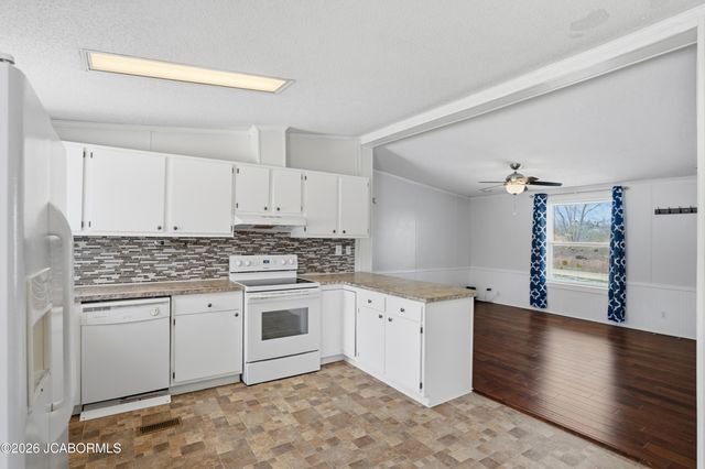 11130 SHERRY DRIVE, Holts Summit, MO 65043