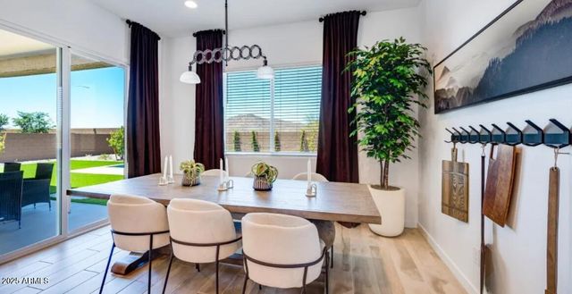 7954 W ROWEL Road, Peoria, AZ 85383