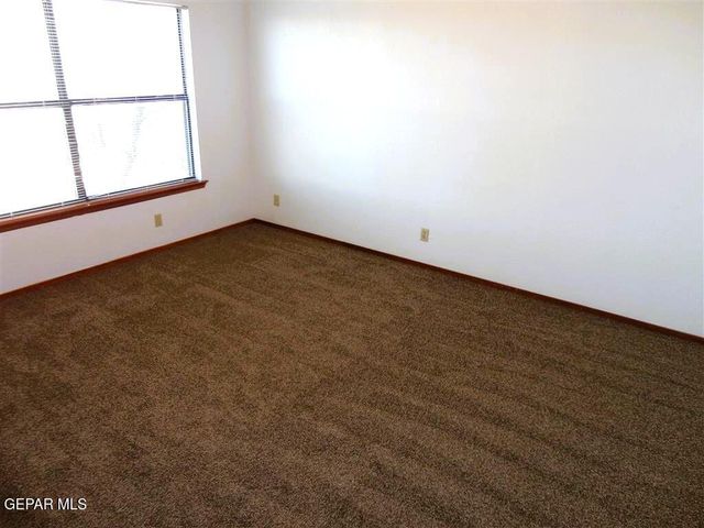 7205 Night Hawk Drive, El Paso, TX 79912