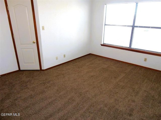 7205 Night Hawk Drive, El Paso, TX 79912