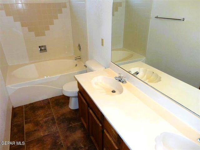 7205 Night Hawk Drive, El Paso, TX 79912
