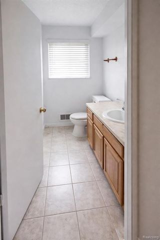 16216 Tacoma St, Detroit, MI 48205