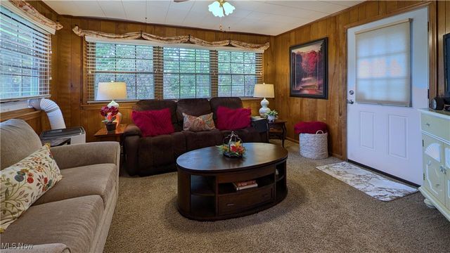 732 Forest Ridge Drive, Youngstown, OH 44512