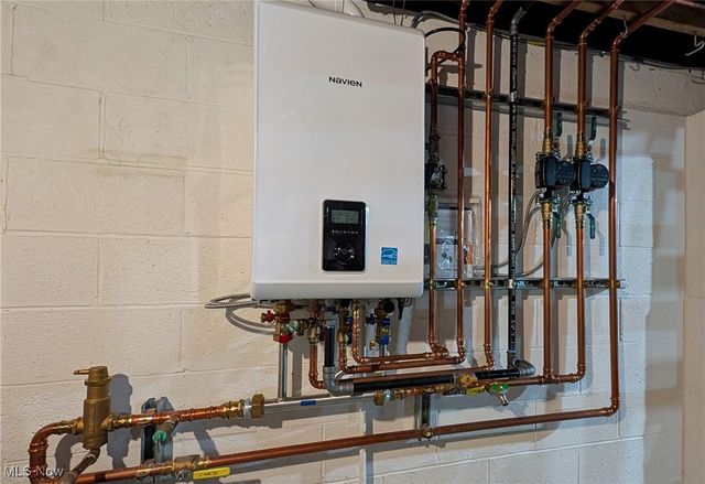 732 Forest Ridge Drive, Youngstown, OH 44512