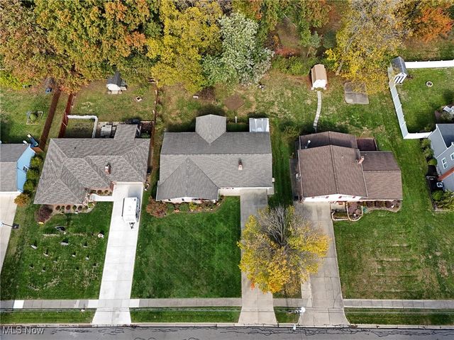 732 Forest Ridge Drive, Youngstown, OH 44512