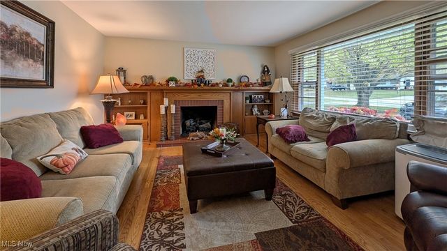 732 Forest Ridge Drive, Youngstown, OH 44512