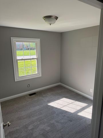 137 Oakmont Drive, Nicholasville, KY 40356