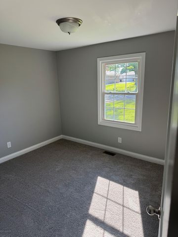 137 Oakmont Drive, Nicholasville, KY 40356