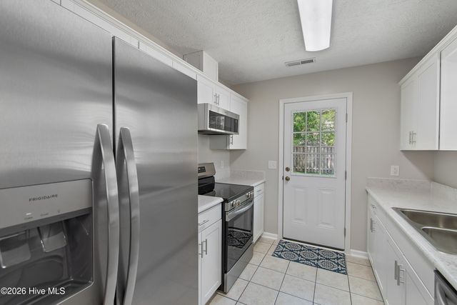 123 NE 18th Street, Oak Island, NC 28465