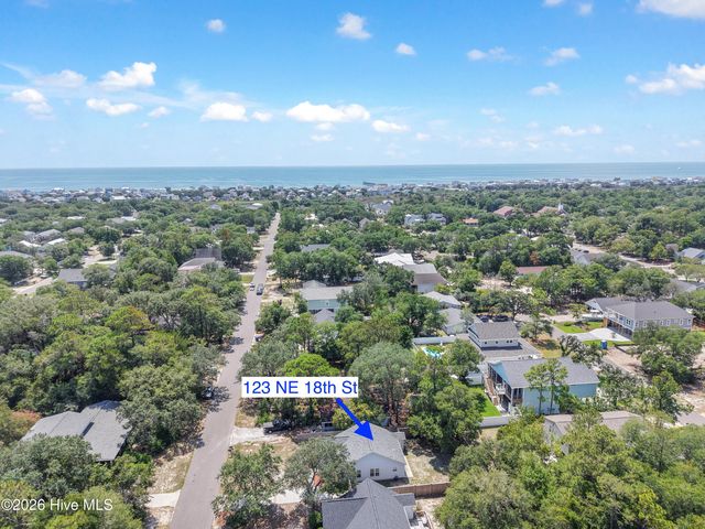 123 NE 18th Street, Oak Island, NC 28465